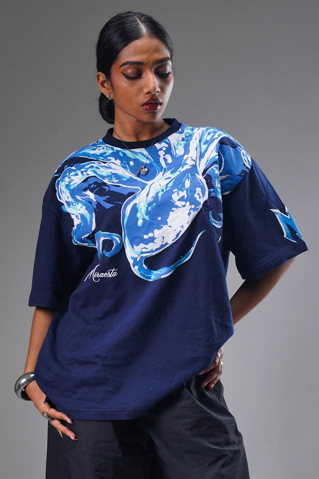 The "Pain Has Power" Heavyweight Female Tee